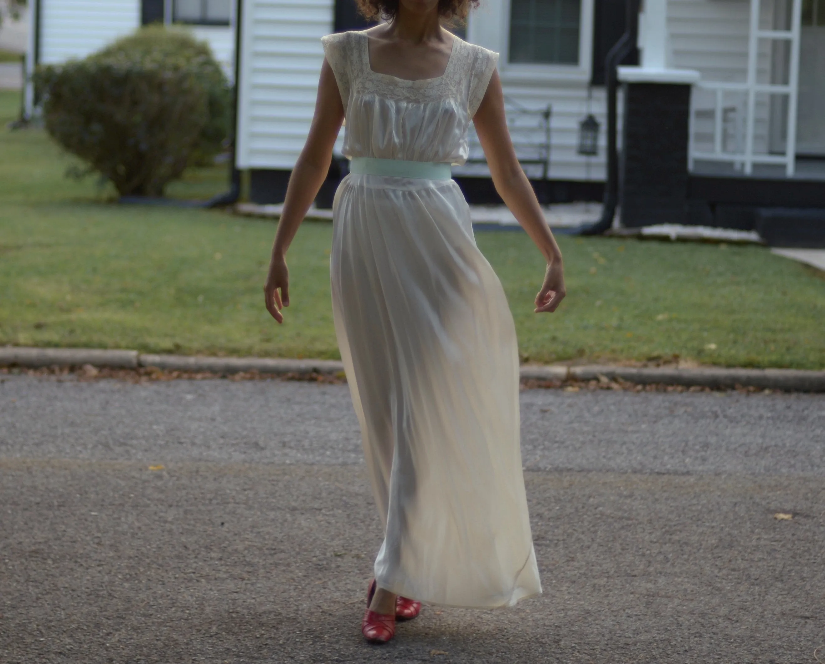 1930s cream satin full length bias cut slip dress with alencon lace trim and deep v back // fits up to large