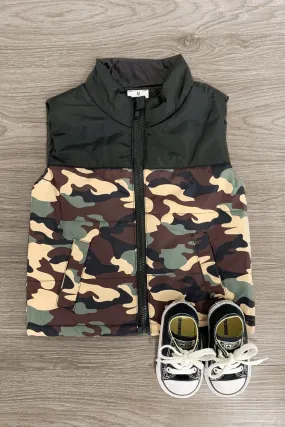 Camo Zip-Up Vest