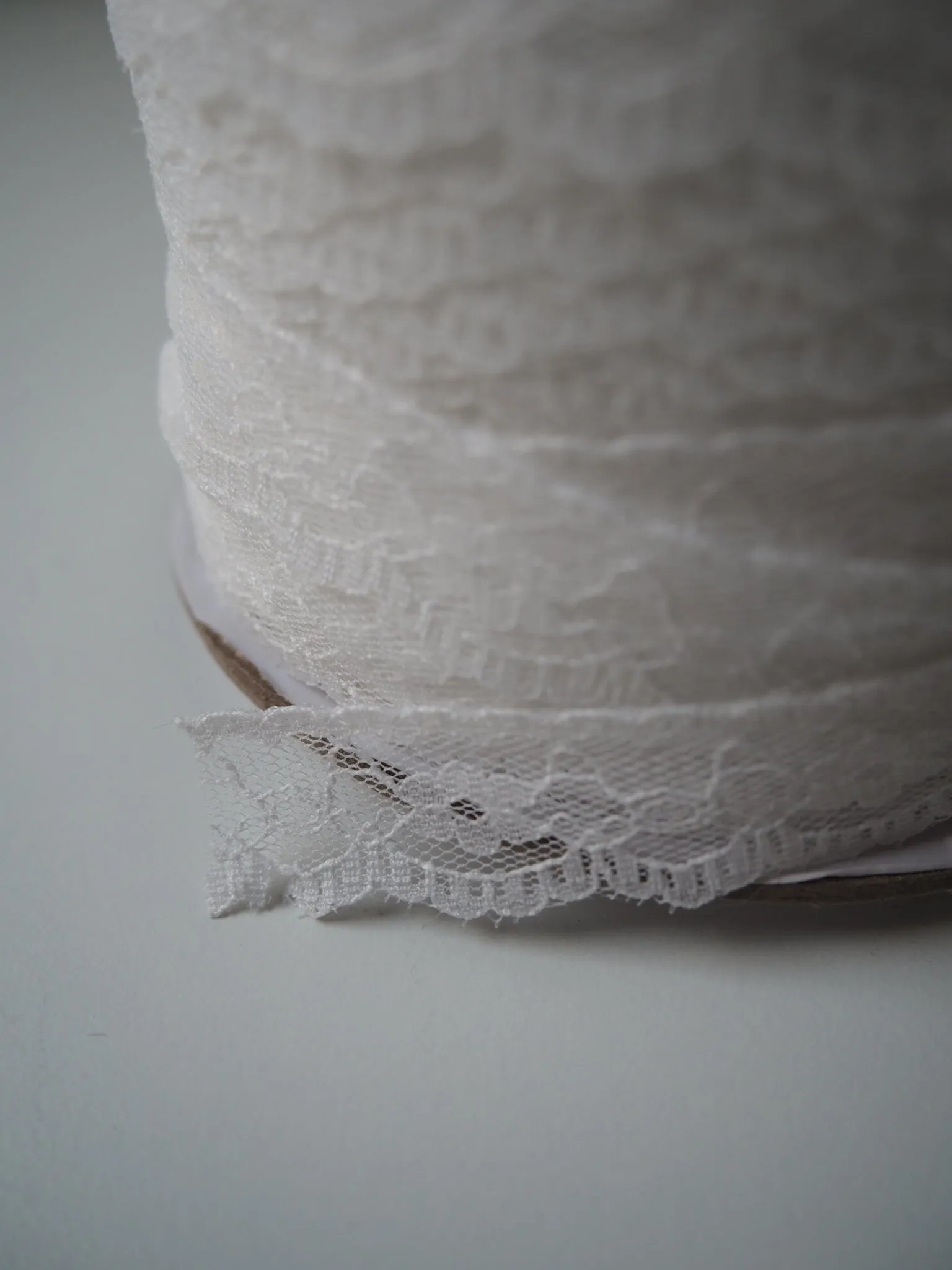 Clio Ivory Lace Trim 20mm