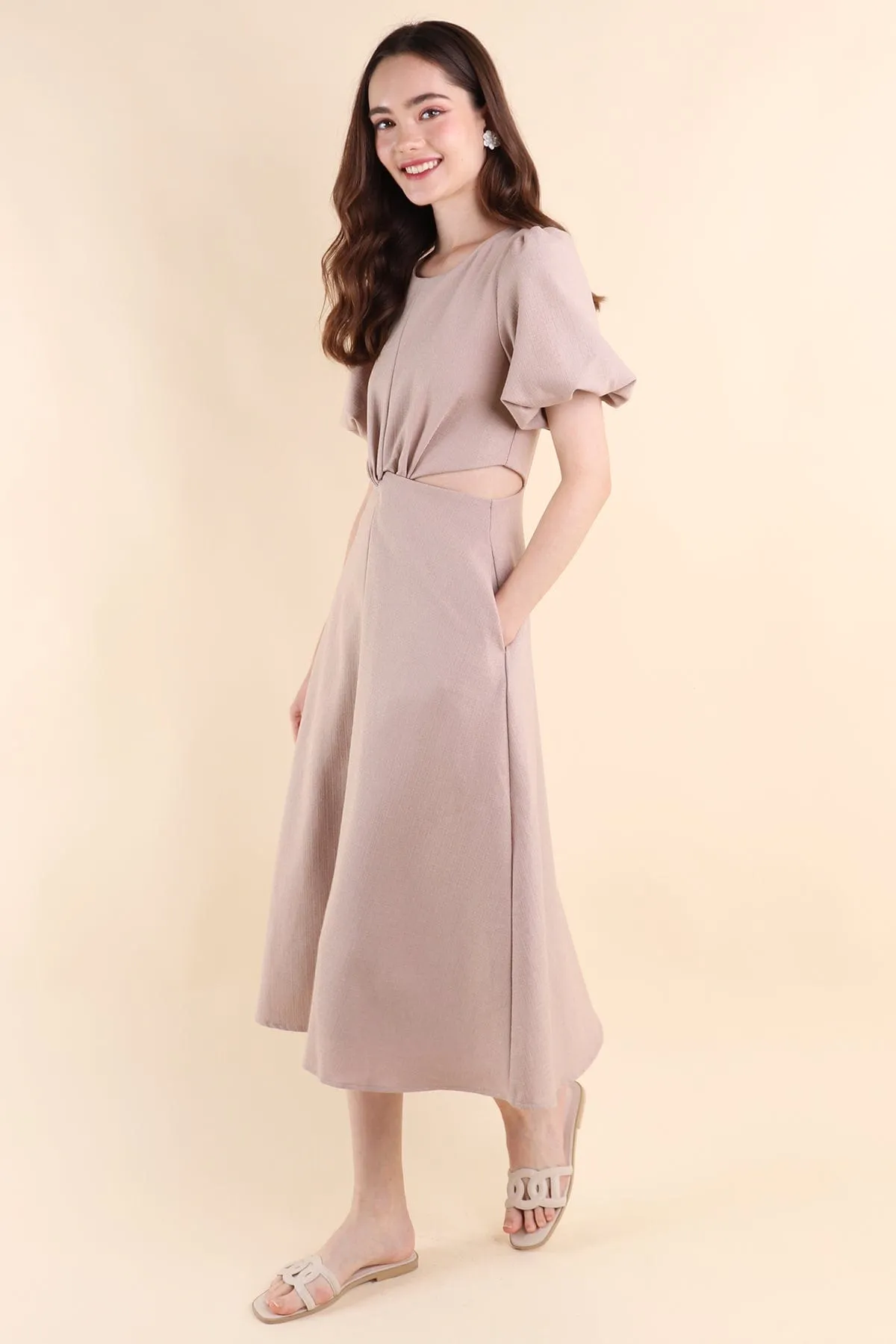 JEVONIA KNOT LINEN CUT-OUT DRESS IN WALNUT