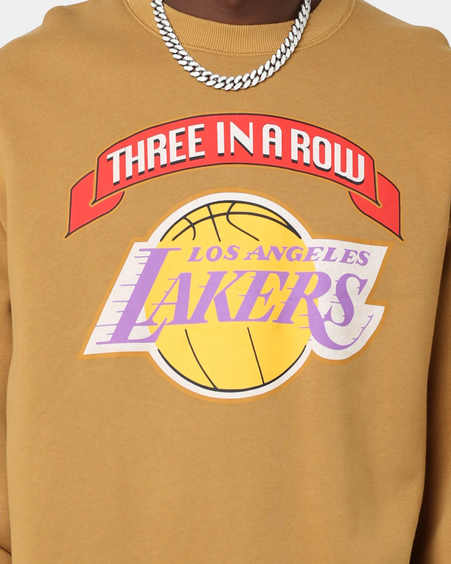 Mitchell & Ness Los Angeles Lakers 3-Peat Crewneck Bone Brown