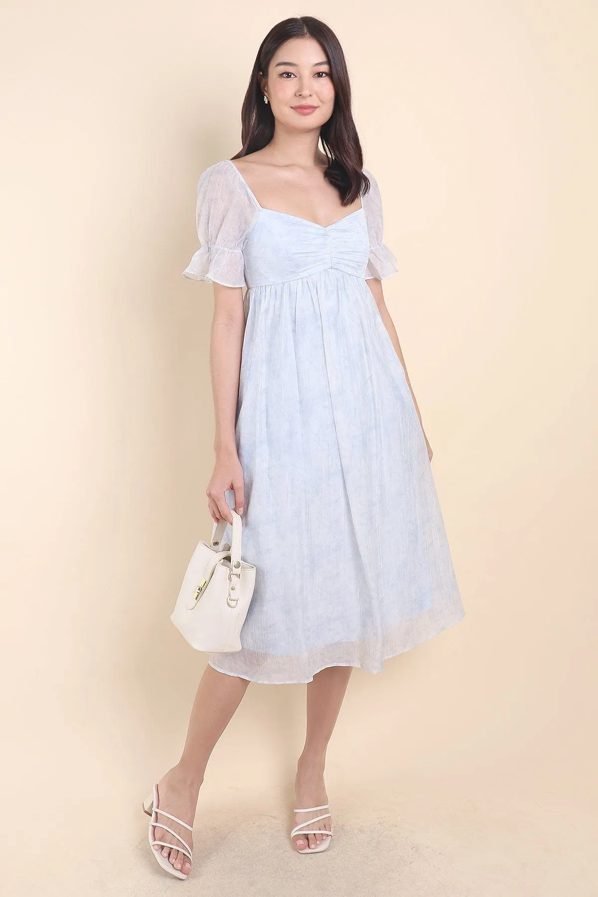 PRAIRIE RUCHED MIDAXI DRESS IN BLUE