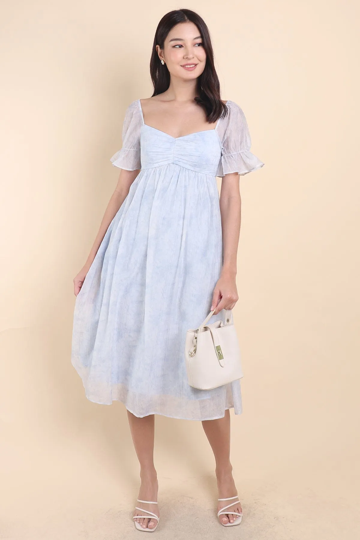 PRAIRIE RUCHED MIDAXI DRESS IN BLUE