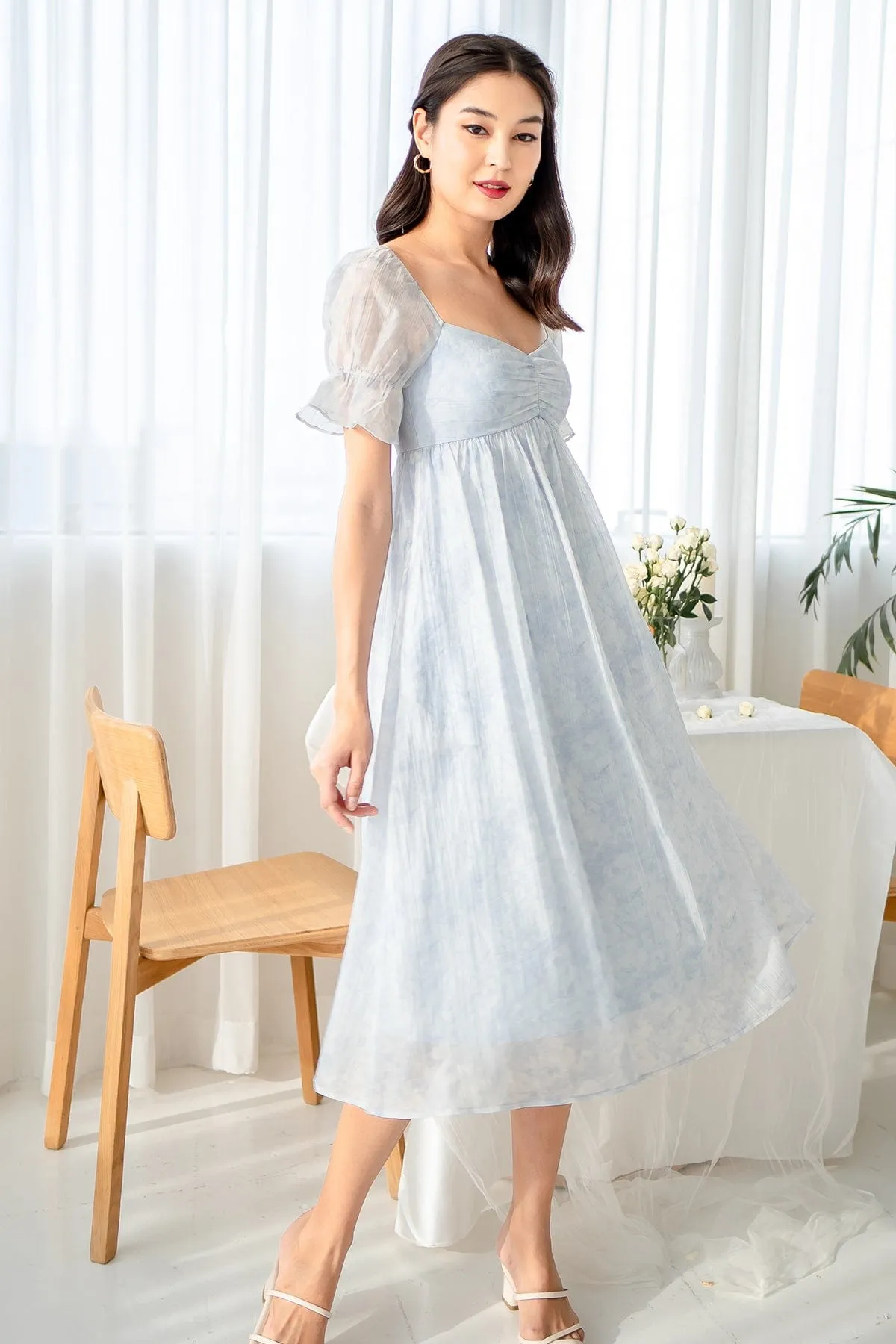 PRAIRIE RUCHED MIDAXI DRESS IN BLUE