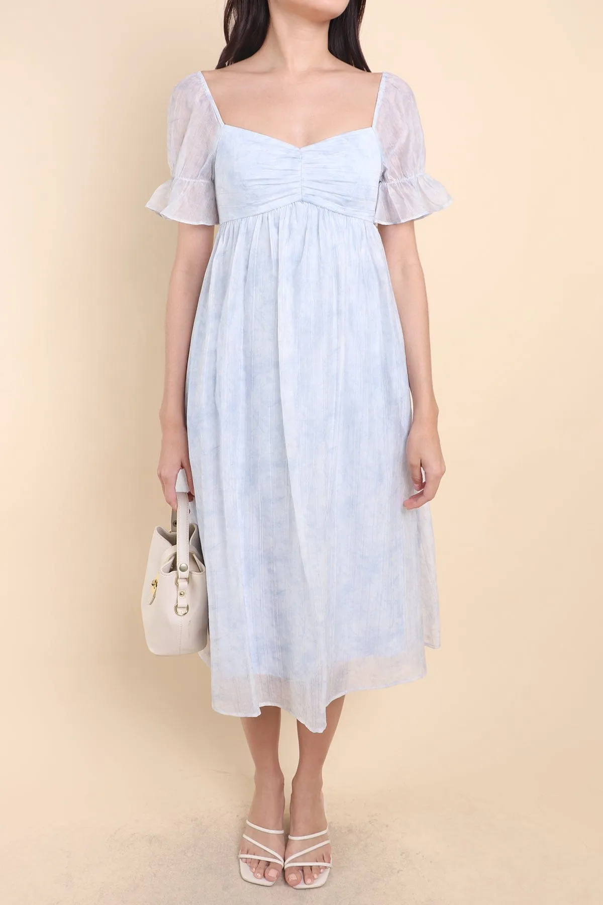 PRAIRIE RUCHED MIDAXI DRESS IN BLUE