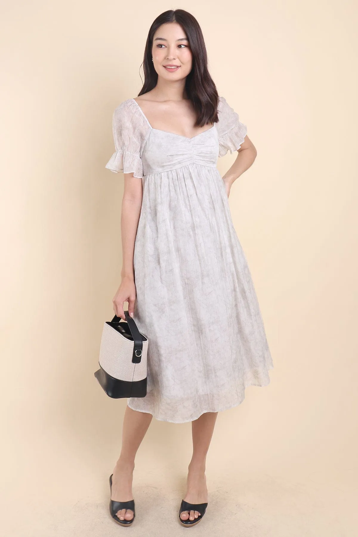 PRAIRIE RUCHED MIDAXI DRESS IN GREY