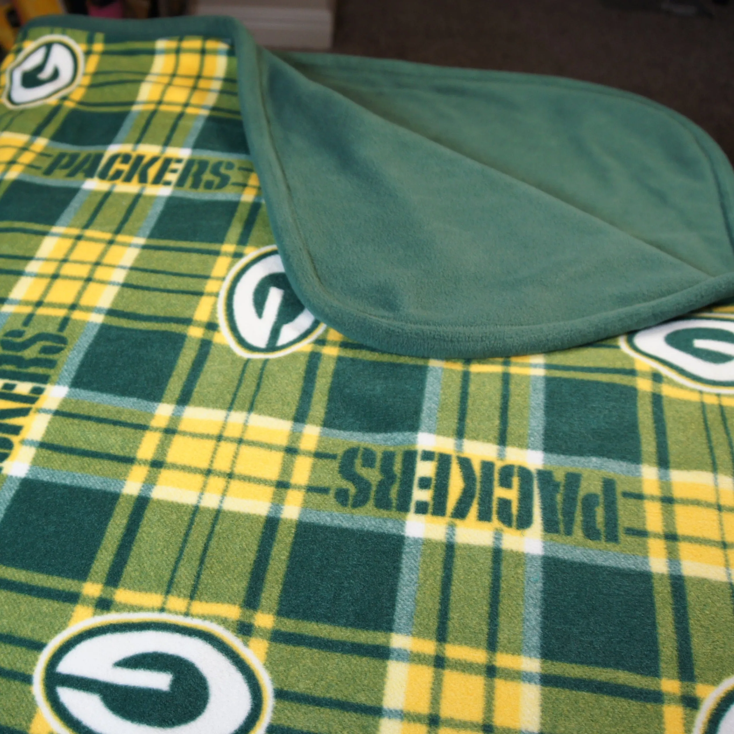 Throws - Bed Topper - Full/Queen - Brand Loyalty - NFL - Green Bay Packers