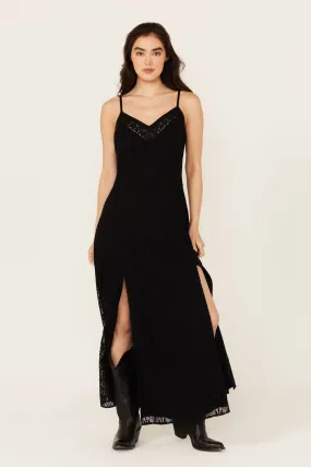 Wyn Lace Sleeveless Maxi Dress